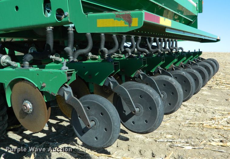 image for item DF4669 Great Plains 3S4000 HD  grain drill