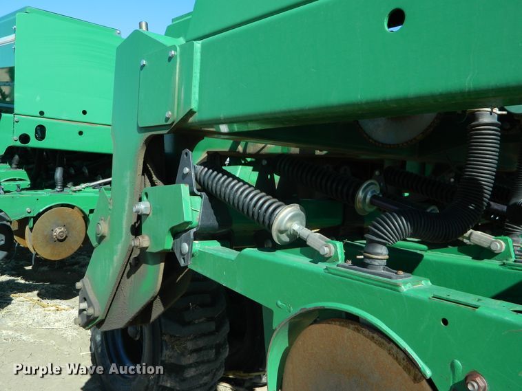 image for item DF4669 Great Plains 3S4000 HD  grain drill