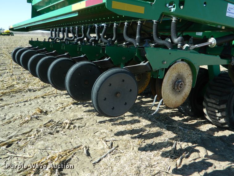 image for item DF4669 Great Plains 3S4000 HD  grain drill