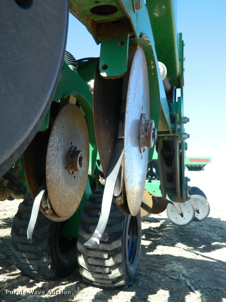 image for item DF4669 Great Plains 3S4000 HD  grain drill