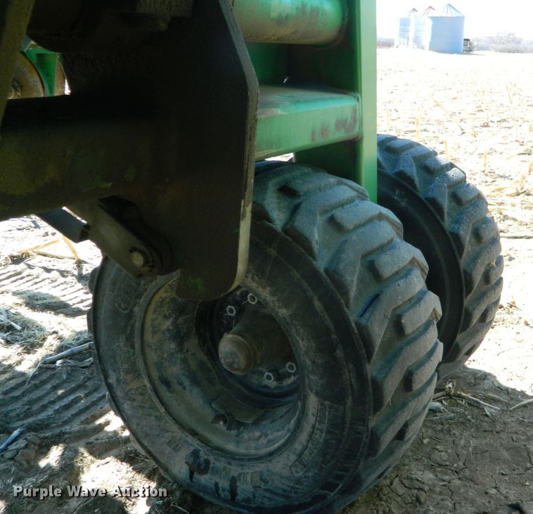 image for item DF4669 Great Plains 3S4000 HD  grain drill