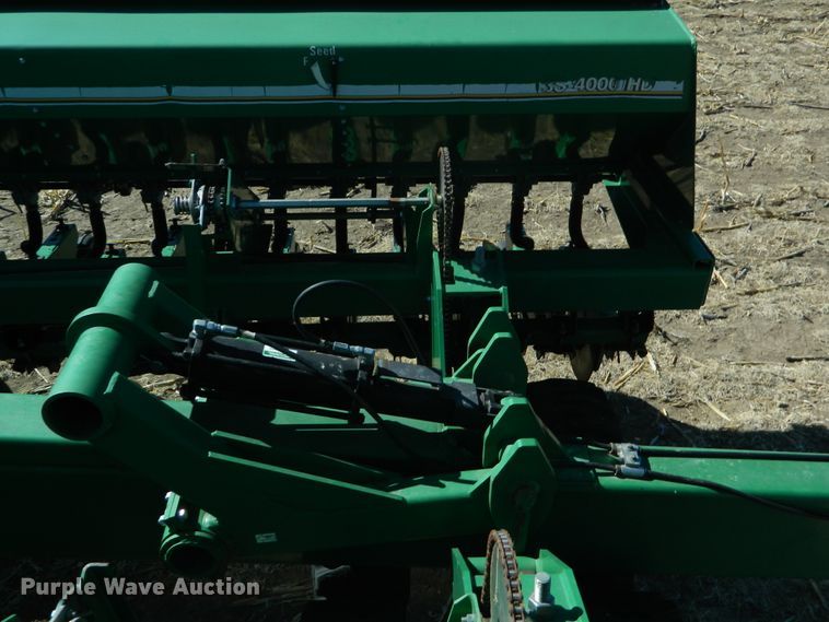 image for item DF4669 Great Plains 3S4000 HD  grain drill
