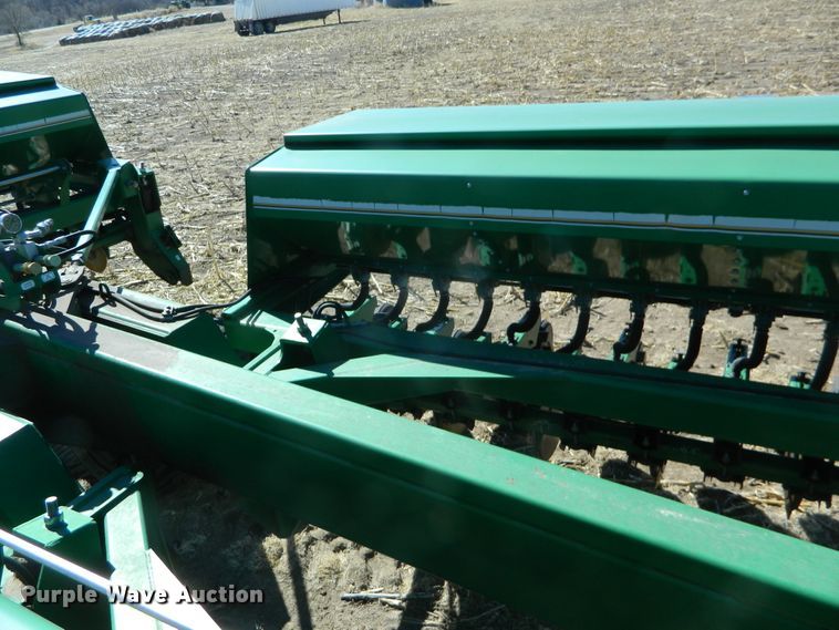 image for item DF4669 Great Plains 3S4000 HD  grain drill