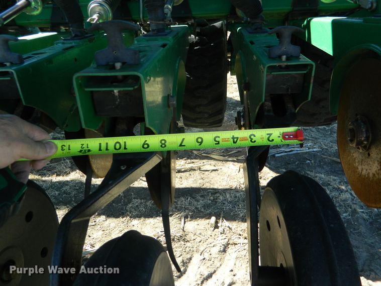 image for item DF4669 Great Plains 3S4000 HD  grain drill