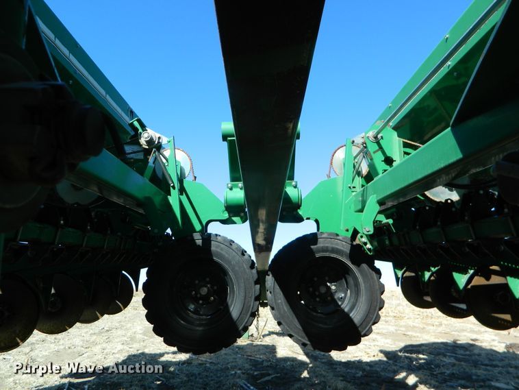 image for item DF4669 Great Plains 3S4000 HD  grain drill