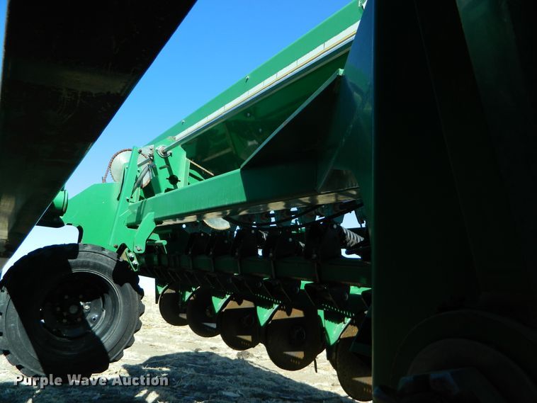 image for item DF4669 Great Plains 3S4000 HD  grain drill