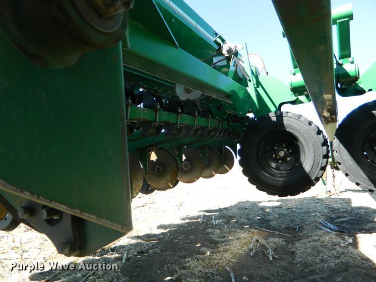 image for item DF4669 Great Plains 3S4000 HD  grain drill