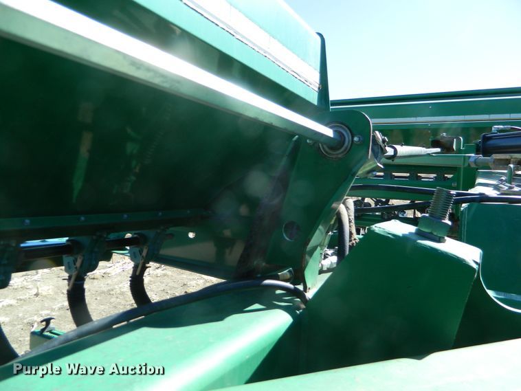 image for item DF4669 Great Plains 3S4000 HD  grain drill