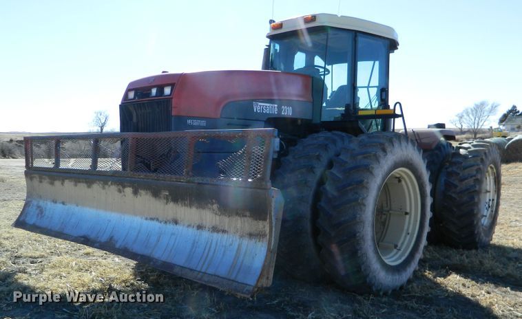 image for item DF4670 2002 Versatile 2310  4WD tractor