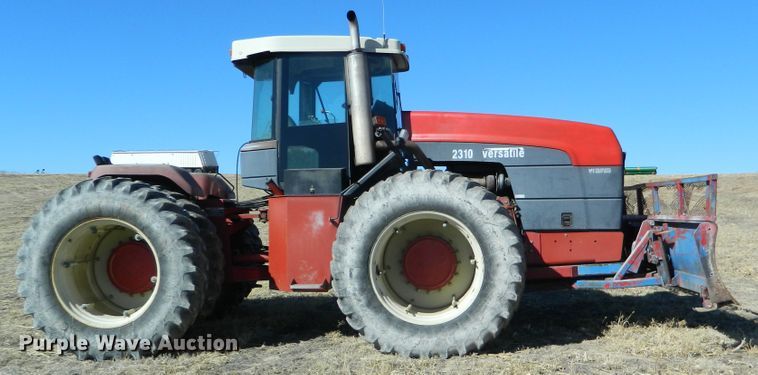 image for item DF4670 2002 Versatile 2310  4WD tractor
