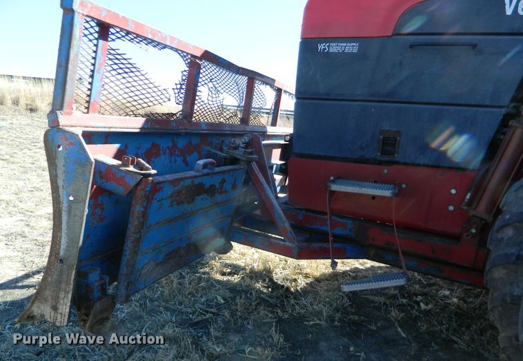 image for item DF4670 2002 Versatile 2310  4WD tractor