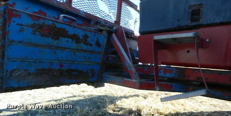 image for item DF4670 2002 Versatile 2310  4WD tractor