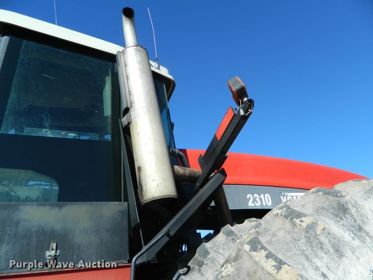 image for item DF4670 2002 Versatile 2310  4WD tractor