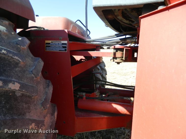 image for item DF4670 2002 Versatile 2310  4WD tractor