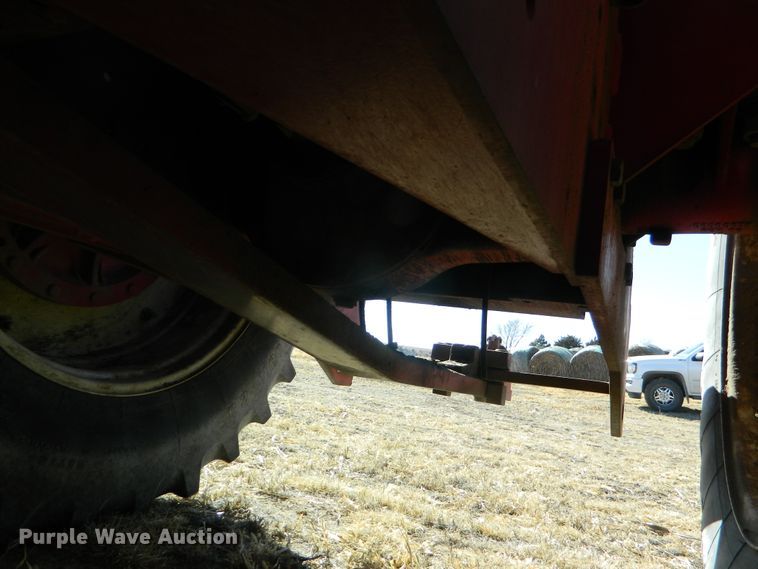 image for item DF4670 2002 Versatile 2310  4WD tractor