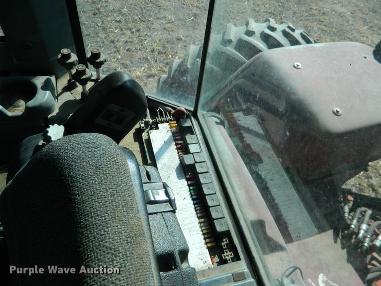 image for item DF4670 2002 Versatile 2310  4WD tractor