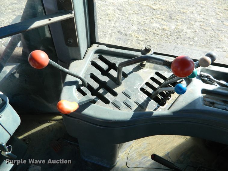 image for item DF4670 2002 Versatile 2310  4WD tractor