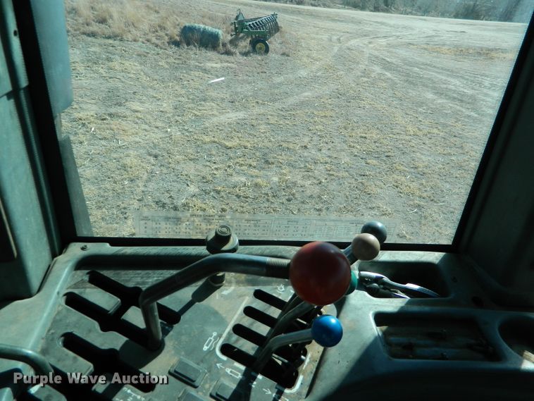 image for item DF4670 2002 Versatile 2310  4WD tractor