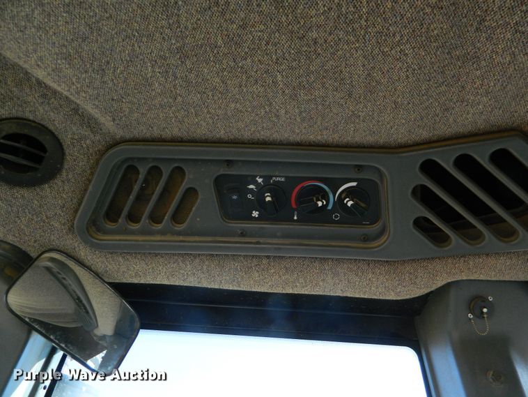 image for item DF4670 2002 Versatile 2310  4WD tractor