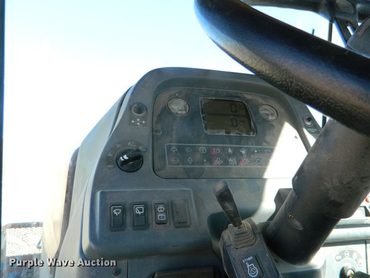 image for item DF4670 2002 Versatile 2310  4WD tractor