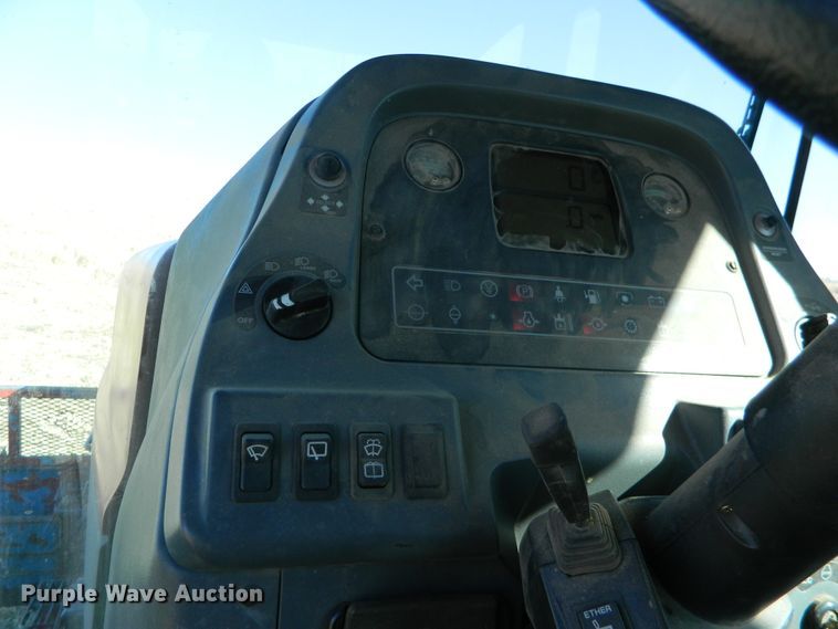 image for item DF4670 2002 Versatile 2310  4WD tractor