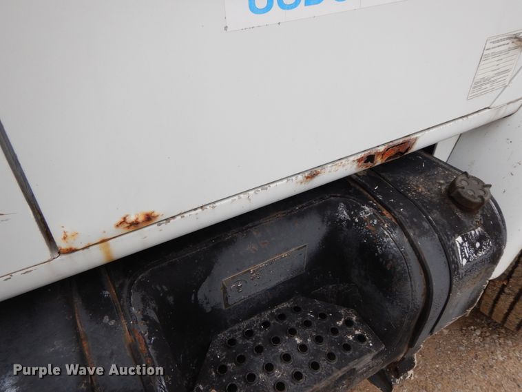 image for item DF6457 1987 International 1955  fertilizer delivery truck