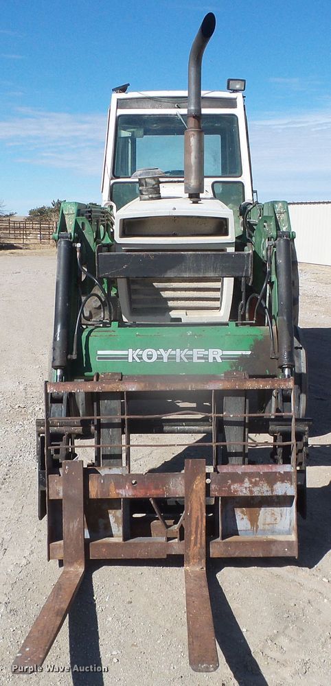 image for item DG8483 Case 1370  tractor