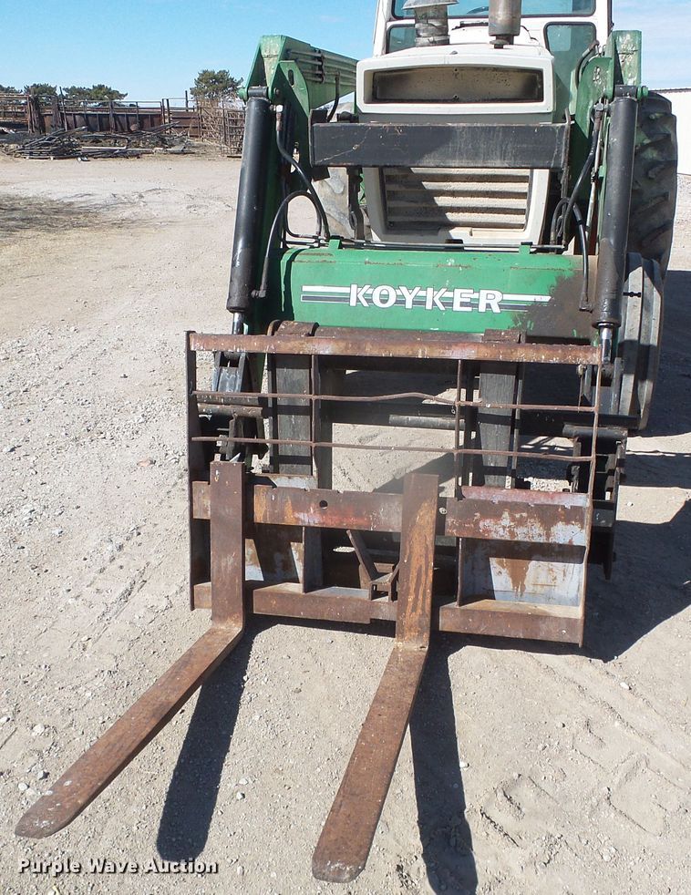 image for item DG8483 Case 1370  tractor