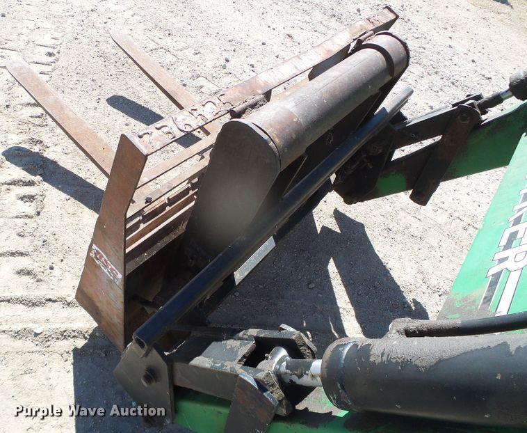 image for item DG8483 Case 1370  tractor