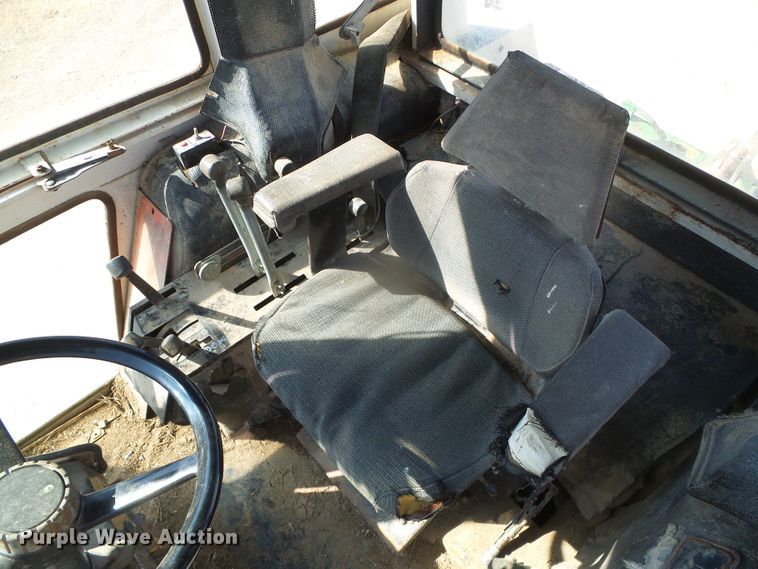 image for item DG8483 Case 1370  tractor