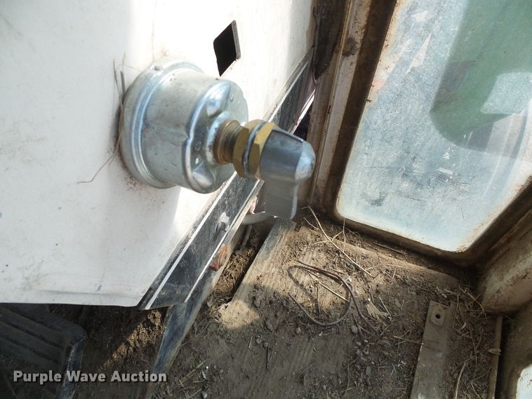 image for item DG8483 Case 1370  tractor