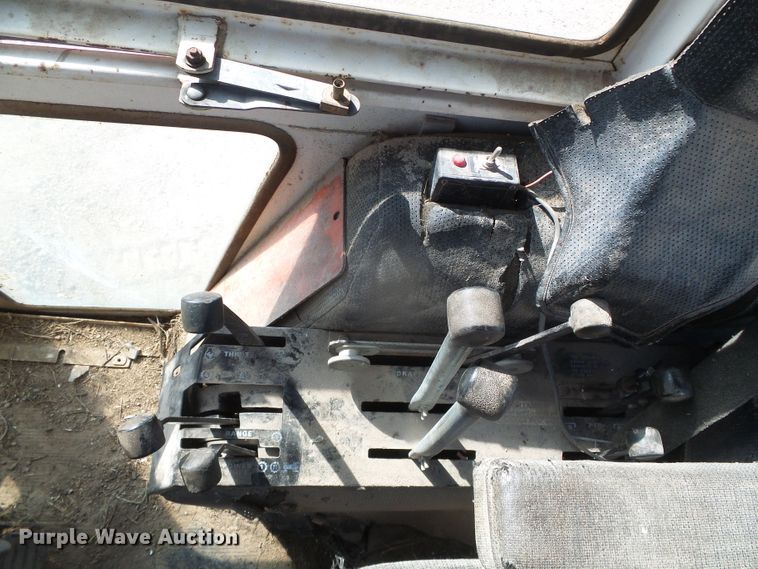 image for item DG8483 Case 1370  tractor