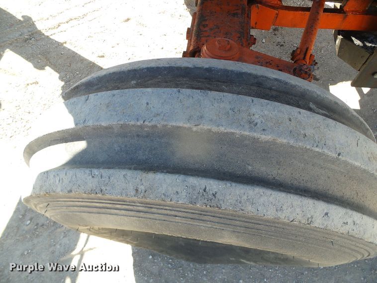 image for item DG8483 Case 1370  tractor