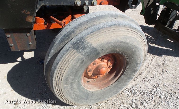 image for item DG8483 Case 1370  tractor