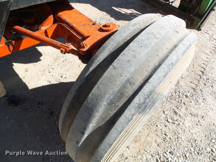 image for item DG8483 Case 1370  tractor