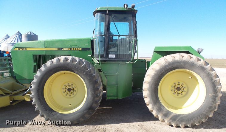 image for item DG8486 1992 John Deere 8760  4WD tractor