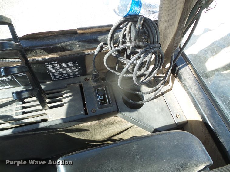 image for item DG8486 1992 John Deere 8760  4WD tractor