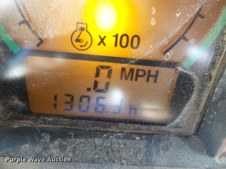 image for item DG8486 1992 John Deere 8760  4WD tractor