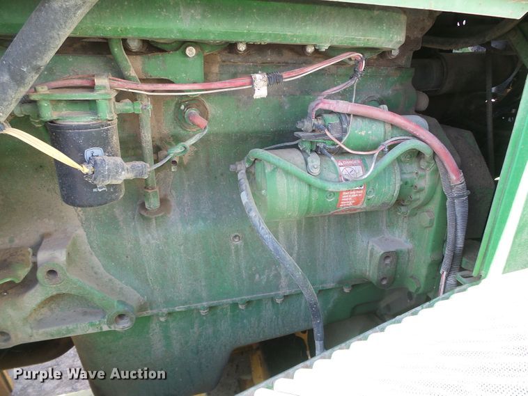 image for item DG8486 1992 John Deere 8760  4WD tractor