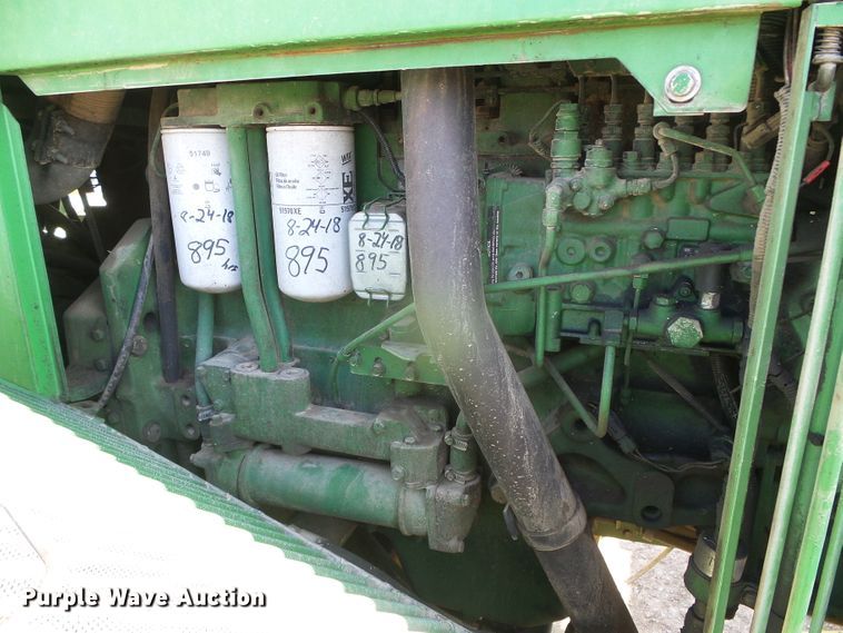 image for item DG8486 1992 John Deere 8760  4WD tractor