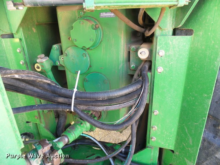 image for item DG8486 1992 John Deere 8760  4WD tractor