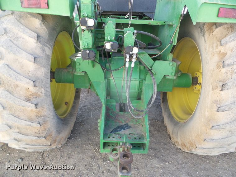 image for item DG8486 1992 John Deere 8760  4WD tractor