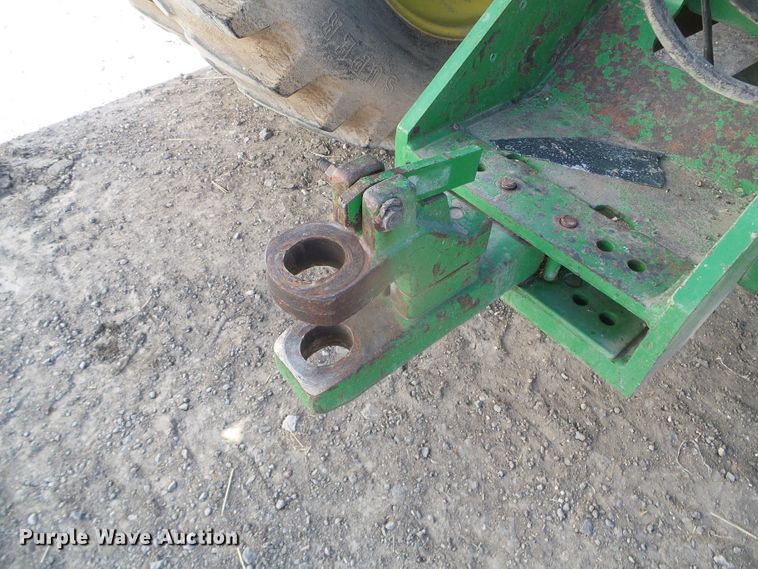 image for item DG8486 1992 John Deere 8760  4WD tractor