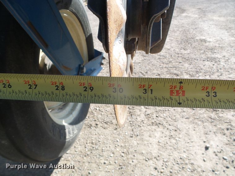 image for item DG8488 Kinze 3800  no-till planter