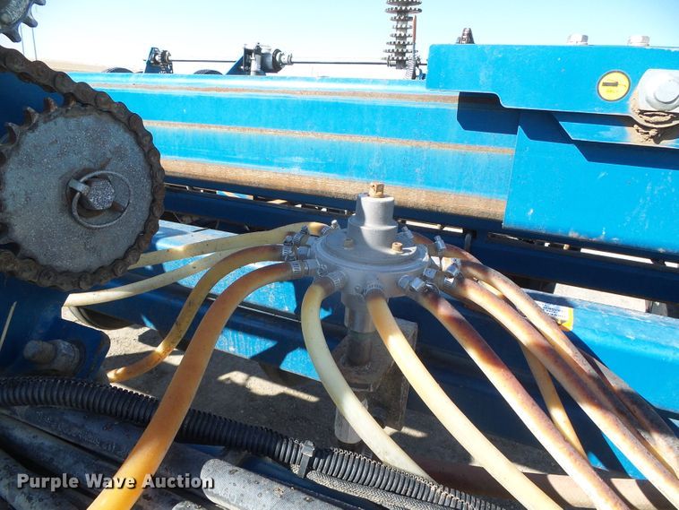 image for item DG8488 Kinze 3800  no-till planter