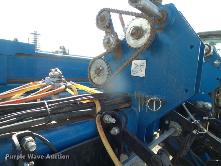 image for item DG8488 Kinze 3800  no-till planter