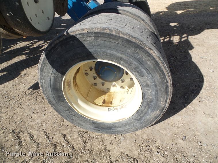 image for item DG8488 Kinze 3800  no-till planter