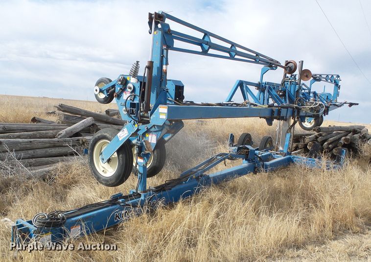 image for item DG8490 Kinze 2600  no-till planter