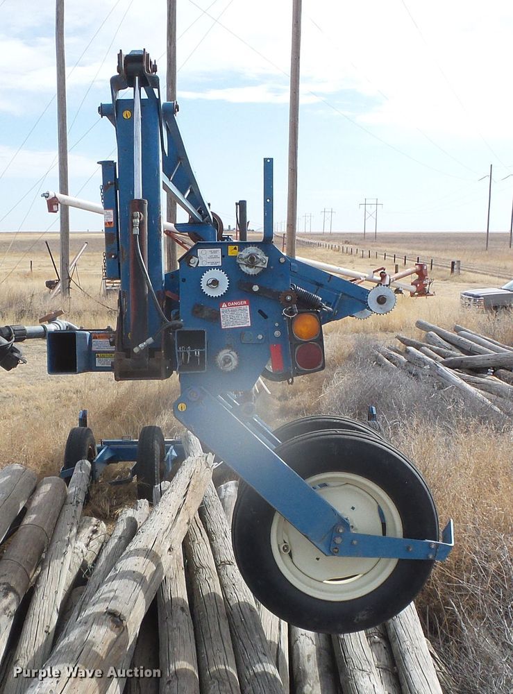 image for item DG8490 Kinze 2600  no-till planter