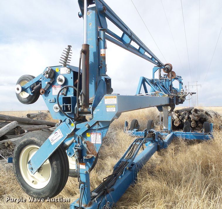 image for item DG8490 Kinze 2600  no-till planter